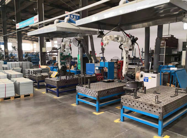 焊接機(jī)器人